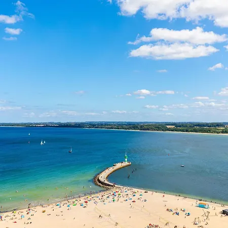 Trelleborgallee, 166 *